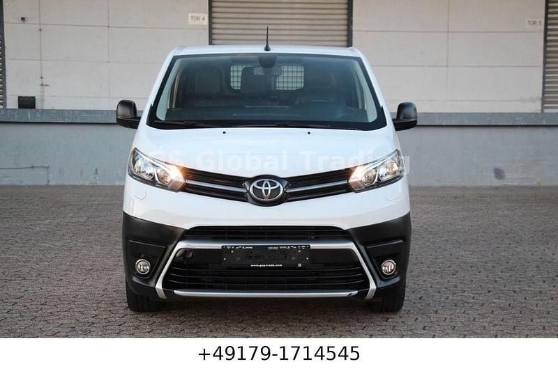 Gebraucht Toyota Proace 144 PS (105 kW) 2022 Weiß Van / Kleinbus