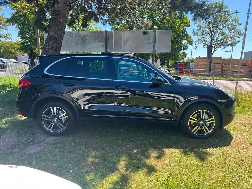 Gebraucht Porsche Cayenne S 400 PS (294 kW) 2011 Schwarz SUV