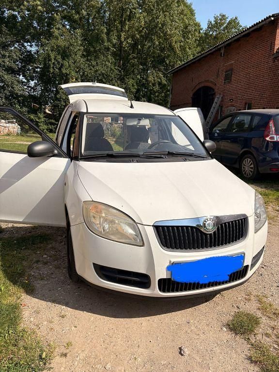 Weiß Gebraucht 2007 Skoda Roomster Kombi | 1.900 € (Superpreis) - Bild 1/4