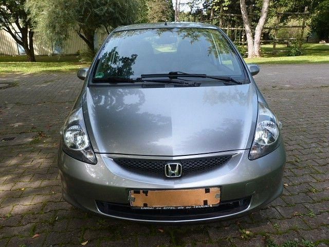 Grau Gebraucht 2006 Honda Jazz Kleinwagen | 3.300 € (Etwas zu teuer) - Bild 1/4