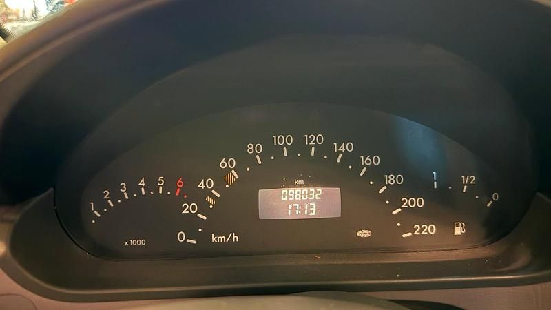 Gebraucht Mercedes A140 Classic 82 PS (60 kW) 2003 Schwarz Kleinwagen