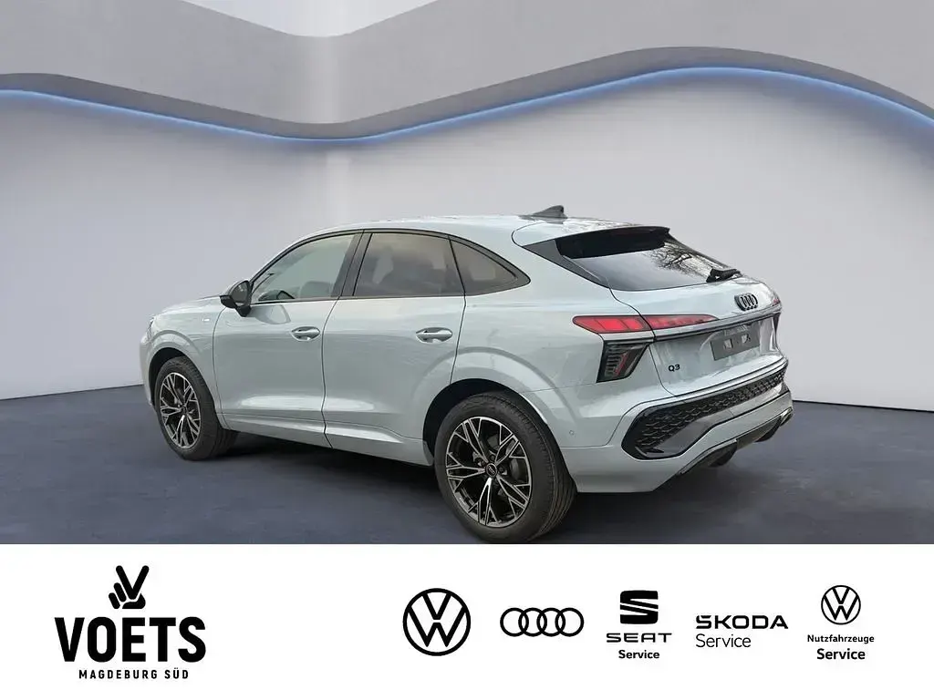 Gebraucht Audi Q3 Sportback Sport 150 PS (110 kW) 2026 Grau SUV