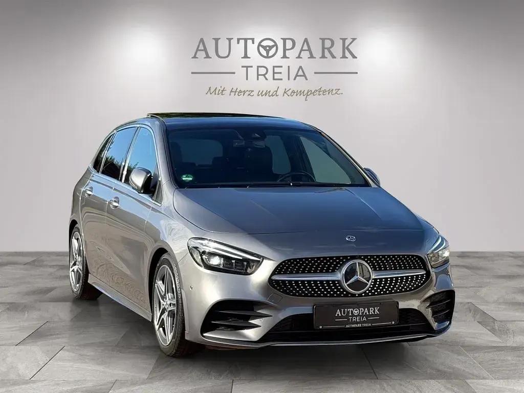 Gebraucht Mercedes B180 AMG 136 PS (100 kW) 2019 Grau Kleinwagen