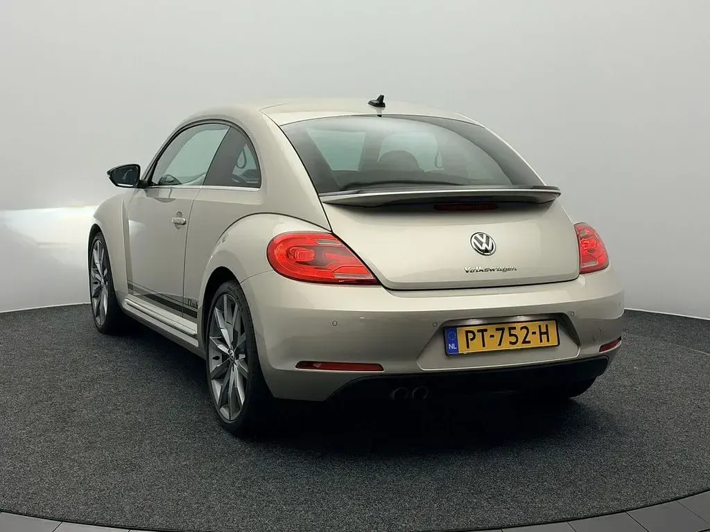 Gebraucht VW Beetle Sport 150 PS (110 kW) 2015 Grau Kleinwagen