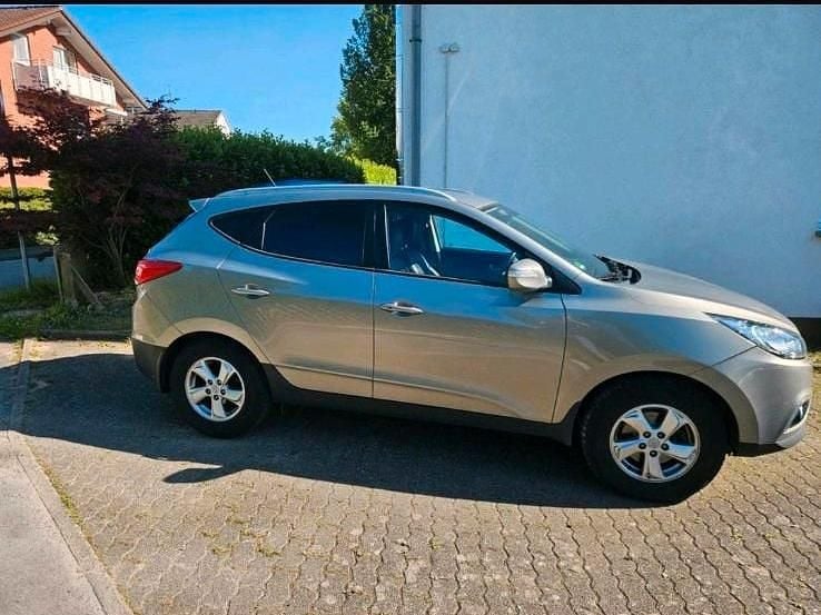 Gebraucht Hyundai ix35 Style 163 PS (119 kW) 2010 Grau SUV