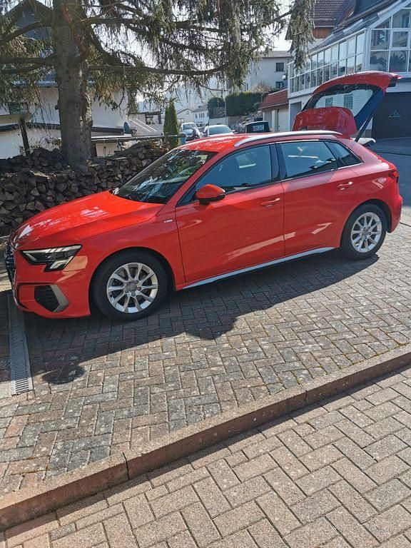 Gebraucht Audi A3 S-Line 116 PS (85 kW) 2020 Rot Limousine