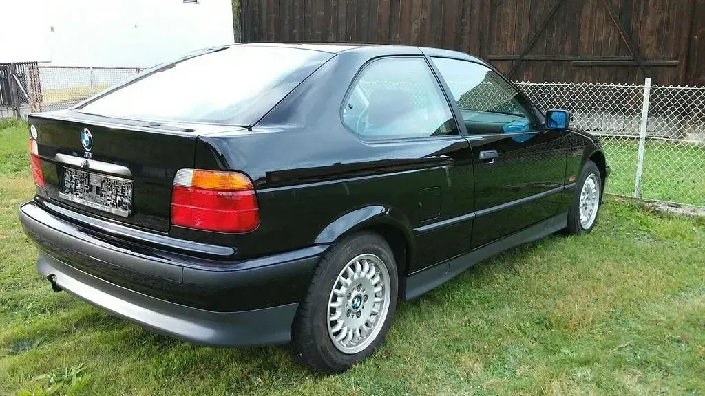 Gebraucht BMW 316 Compact 102 PS (75 kW) 1996 Schwarz Kleinwagen