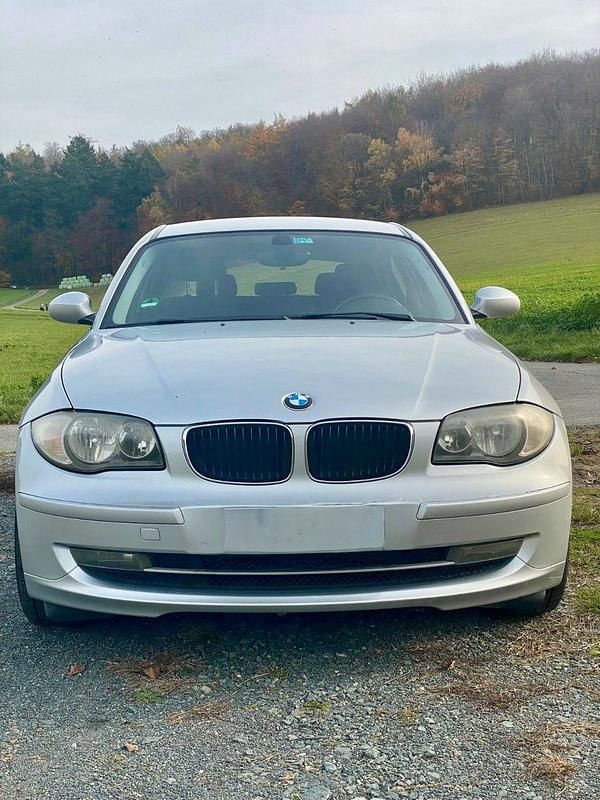 Silber Gebraucht 2007 BMW 116 Kleinwagen | 4.550 € (Fairer Preis) - Bild 1/4