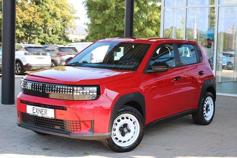 Gebraucht Fiat Grande Panda Red 83 kW (113 PS) 2025 Rot Kleinwagen