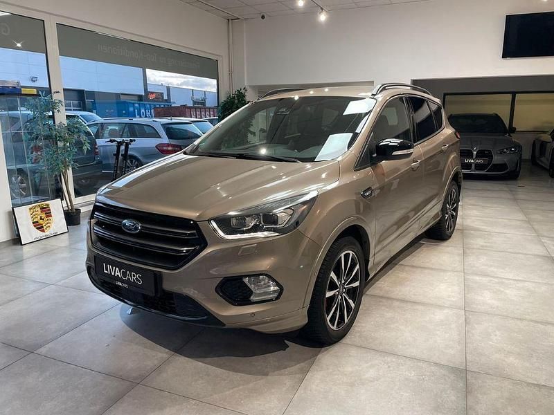 Gebraucht Ford Kuga ST-Line 150 PS (110 kW) 2019 Silber SUV