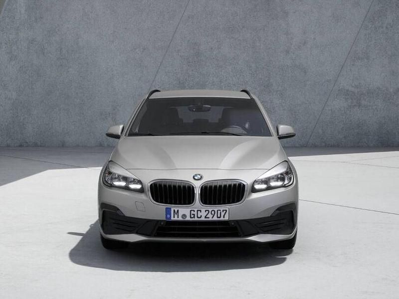 Gebraucht BMW 218 Active Tourer Advantage 150 PS (110 kW) 2017 Silber Van / Kleinbus