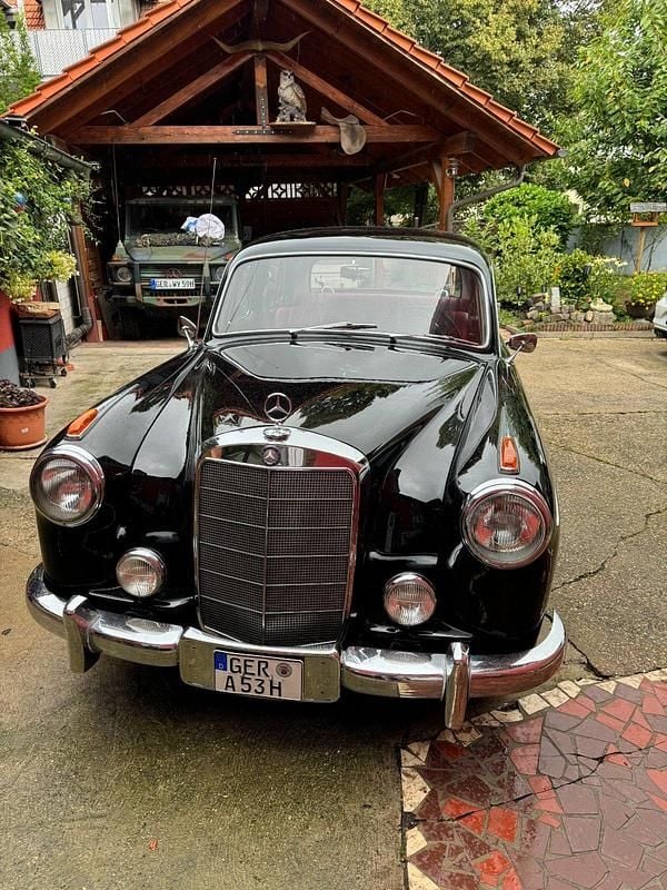 Gebraucht Mercedes A220 108 PS (79 kW) 1955 Schwarz Limousine