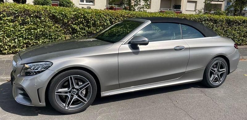 Silber Gebraucht 2019 Mercedes C200 AMG line Cabrio | 28.800 € (Guter Preis) - Bild 1/4