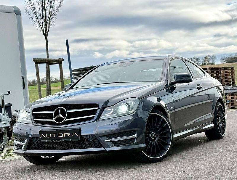 Grau Gebraucht 2013 Mercedes C250 AMG Coupé | 12.990 € (Fairer Preis) - Bild 1/4