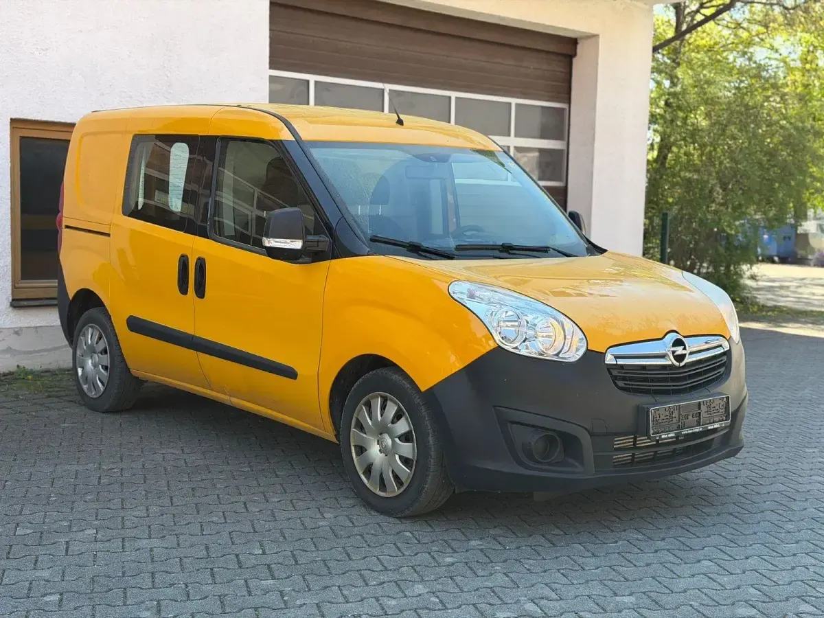 Occasion Opel Combo 105 ch (77 kW) 2015 Jaune Monospace