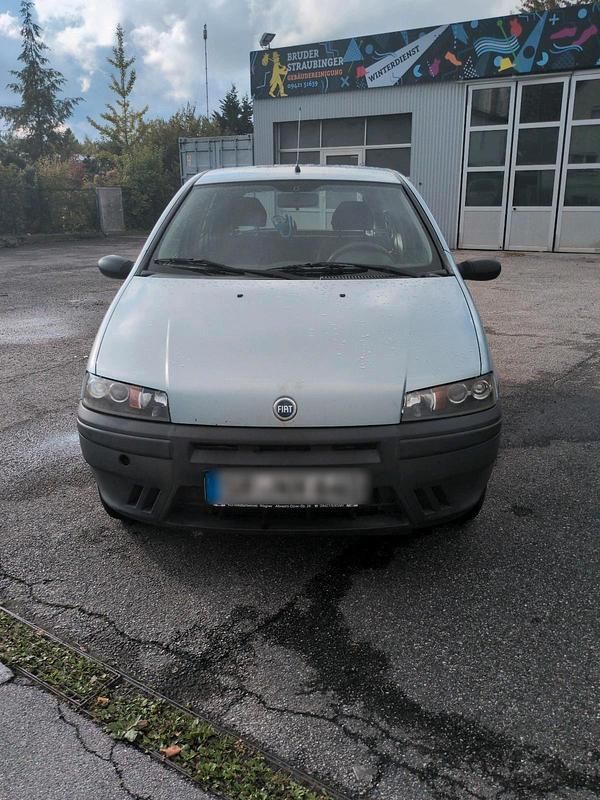 Blau Gebraucht 2003 Fiat Punto Kleinwagen | 700 € (Fairer Preis) - Bild 1/4