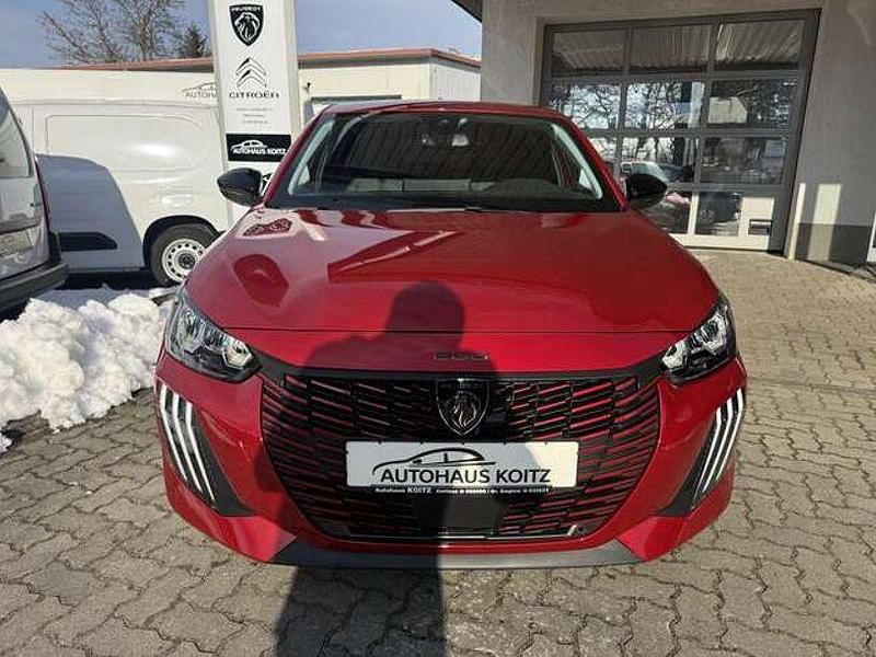 Gebraucht Peugeot 208 101 PS (74 kW) 2025 Rot Kleinwagen