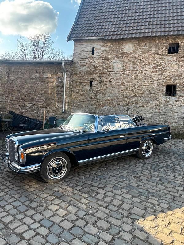Gebraucht Mercedes W111 150 PS (110 kW) 1966 Blau Cabrio