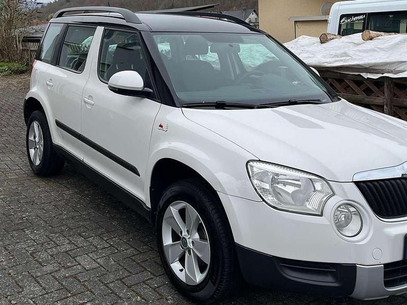 Gebraucht Skoda Yeti Active 105 PS (77 kW) 2013 Weiß SUV