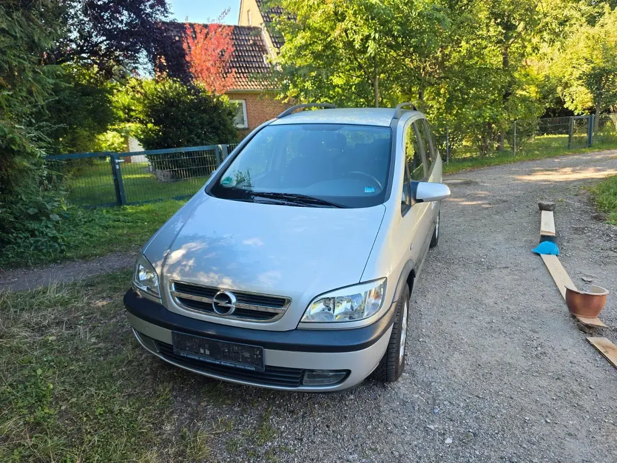 Gebraucht Opel Zafira 125 PS (91 kW) 2003 Silber Van / Kleinbus