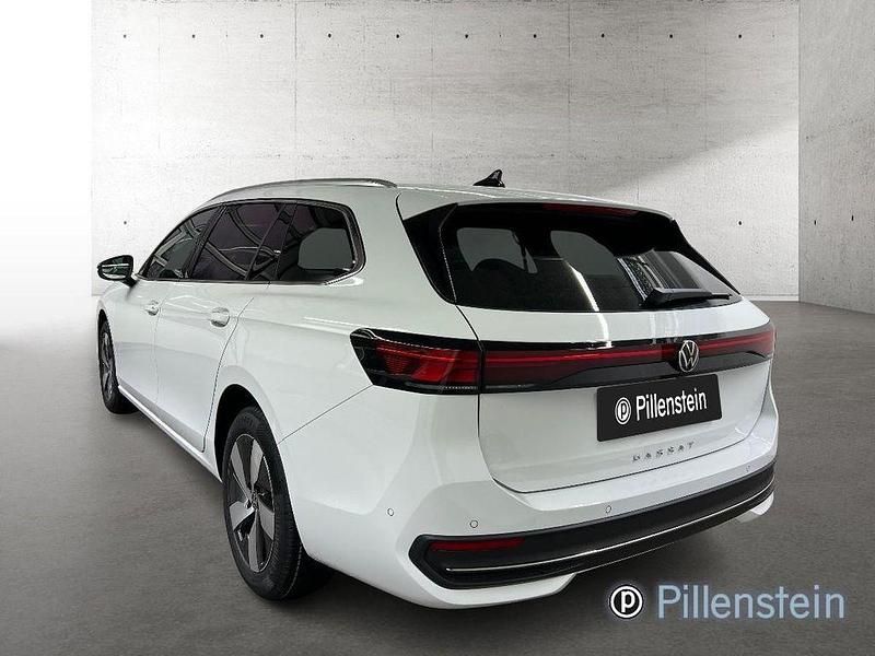 Gebraucht VW Passat Business 150 PS (110 kW) 2026 Weiß Kombi