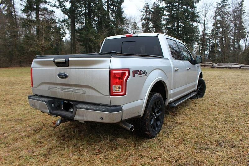 Gebraucht Ford F-150 400 PS (294 kW) 2016 Grau Pickup