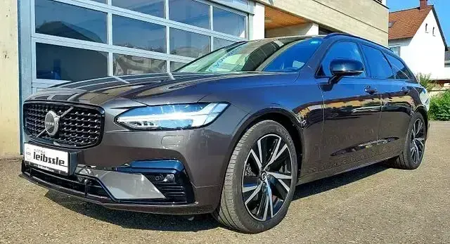 Gebraucht Volvo V90 Plus 197 PS (144 kW) 2022 Platinum grey / metallic Kombi