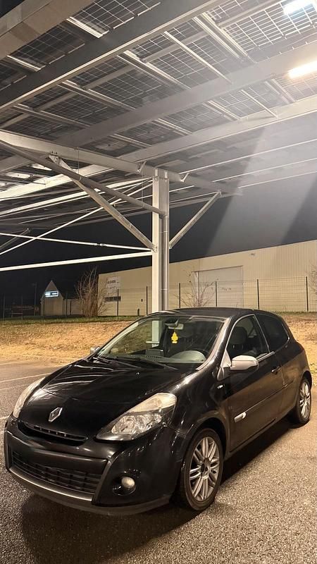 Gebraucht Renault Clio III Night&Day 106 PS (77 kW) 2012 Kleinwagen