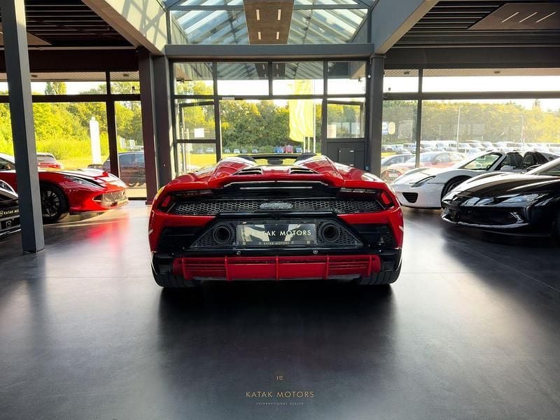 Usata Lamborghini Huracán 639 CV (469 kW) 2022 Rosso Cabrio