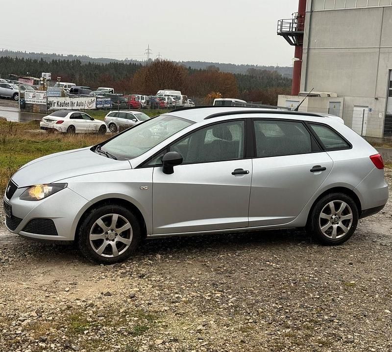 Silber Gebraucht 2010 Seat Ibiza ST Kombi | 1.750 € (Superpreis) - Bild 1/4