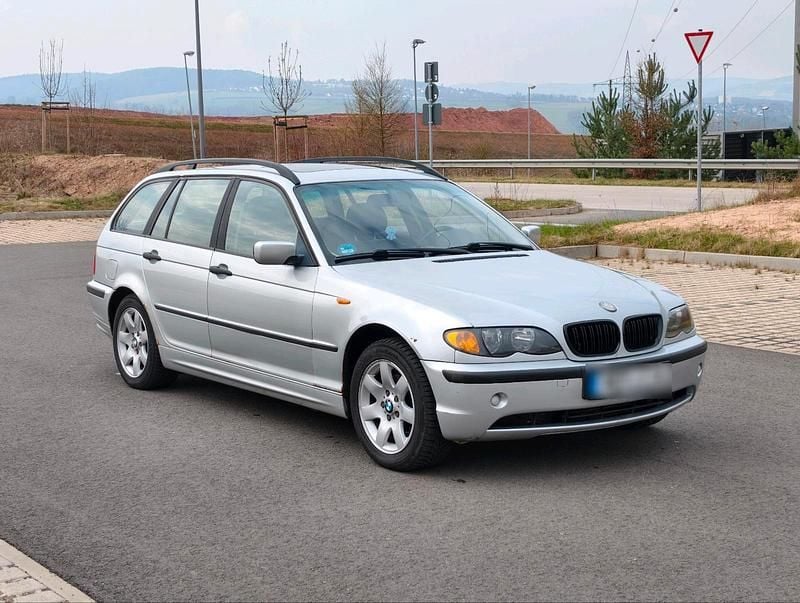 Gebraucht BMW 320 150 PS (110 kW) 2003 Silber Kombi
