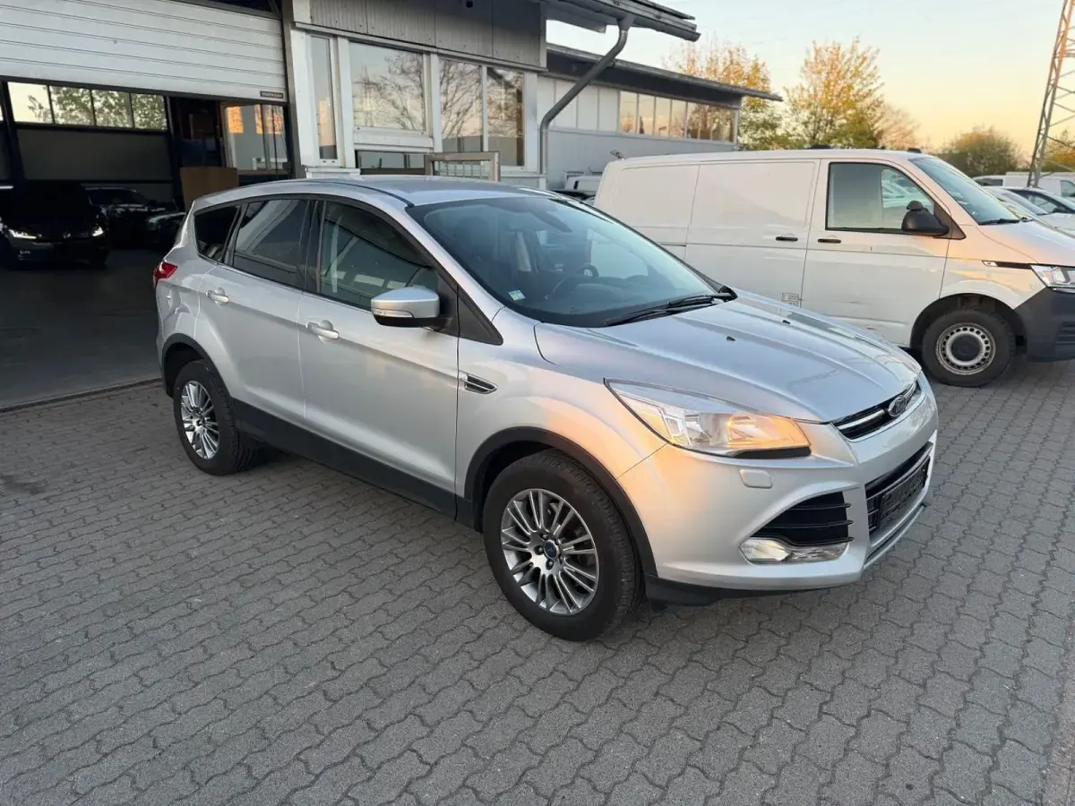 Używany Ford Kuga Titanium 140 KM (102 kW) 2014 SUV