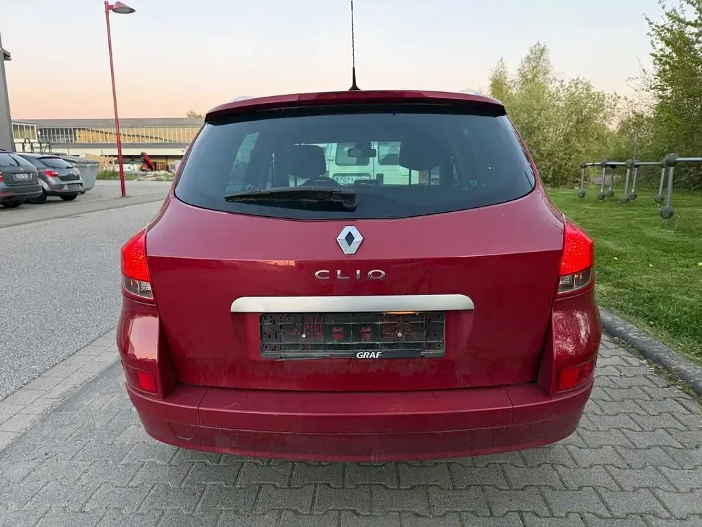 Gebraucht Renault Clio Luxe 103 PS (75 kW) 2010 Rot Limousine