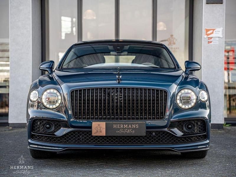 Gebraucht Bentley Flying Spur 551 PS (405 kW) 2021 Blau Limousine