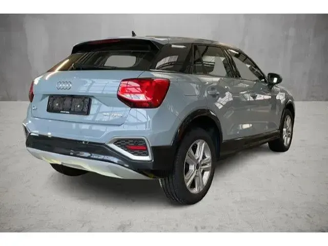 Gebraucht Audi Q2 Advanced 150 PS (110 kW) 2023 Pfeilgrau perleffekt SUV