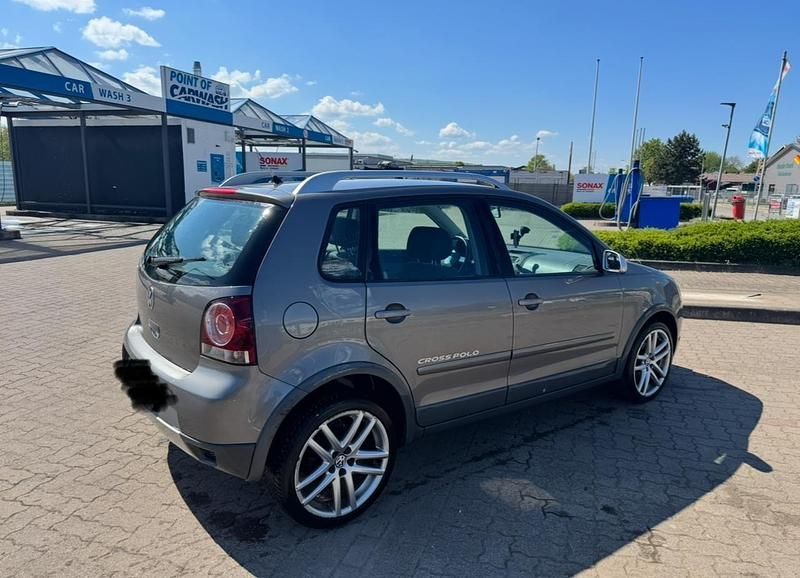 Gebraucht VW Polo Cross 105 PS (77 kW) 2009 Braun Kleinwagen