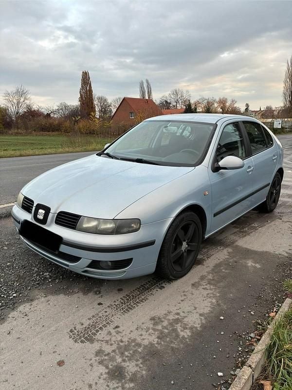 Silber Gebraucht 2005 Seat Leon Limousine | 1.290 € (Guter Preis) - Bild 1/4