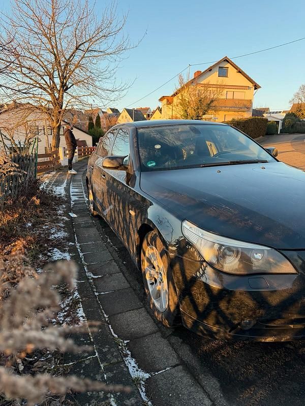 Gebraucht BMW 525 177 PS (130 kW) 2006 Schwarz Limousine