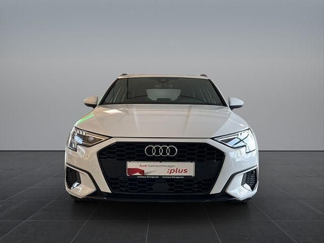 Gebraucht Audi A3 Sport 150 PS (110 kW) 2021 Weiß Limousine