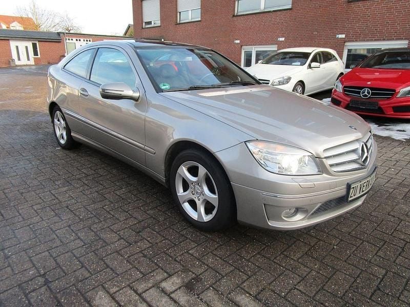 Silber Gebraucht 2008 Mercedes CLC200 Kleinwagen | 6.950 € (Fairer Preis) - Bild 1/4