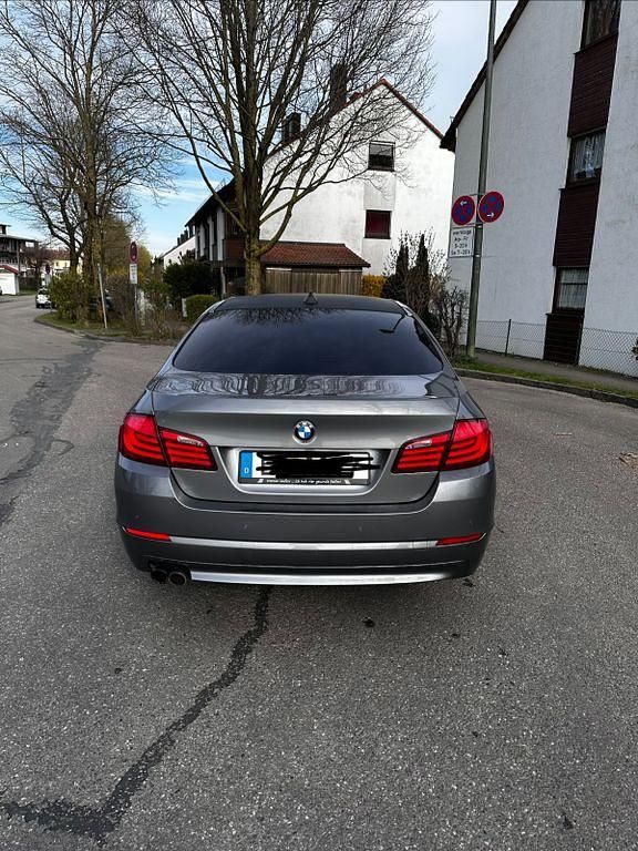 Gebraucht BMW 530 245 PS (180 kW) 2010 Grau Limousine