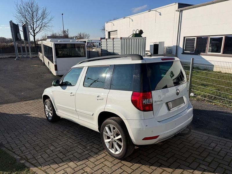 Gebraucht Skoda Yeti Drive 110 PS (80 kW) 2017 Weiß SUV