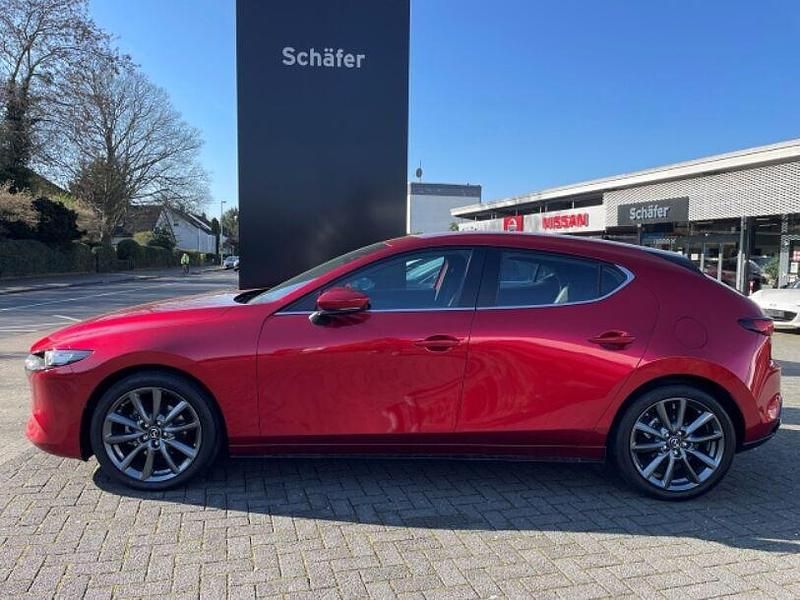 Gebraucht Mazda 3 Selection 162 PS (119 kW) 2023 Rot Limousine