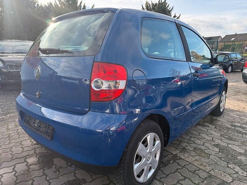 Gebraucht VW Fox 54 PS (39 kW) 2010 Blau Kleinwagen