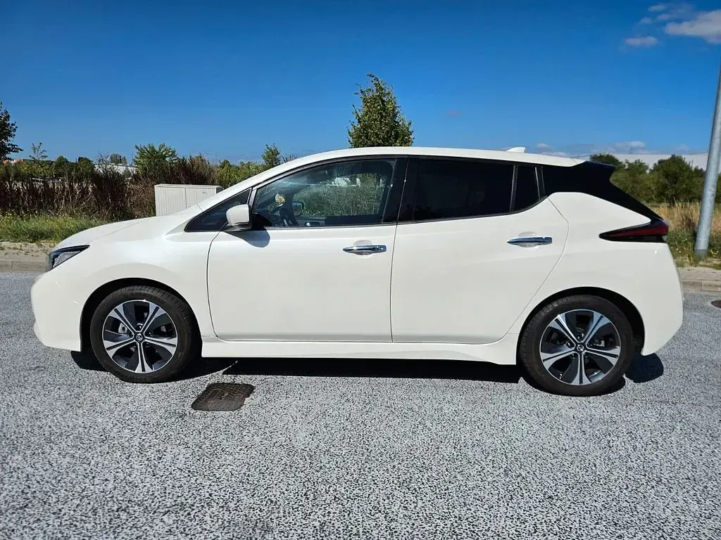 Gebraucht Nissan Leaf N-Connecta 110 kW (150 PS) 2022 Weiß Kleinwagen