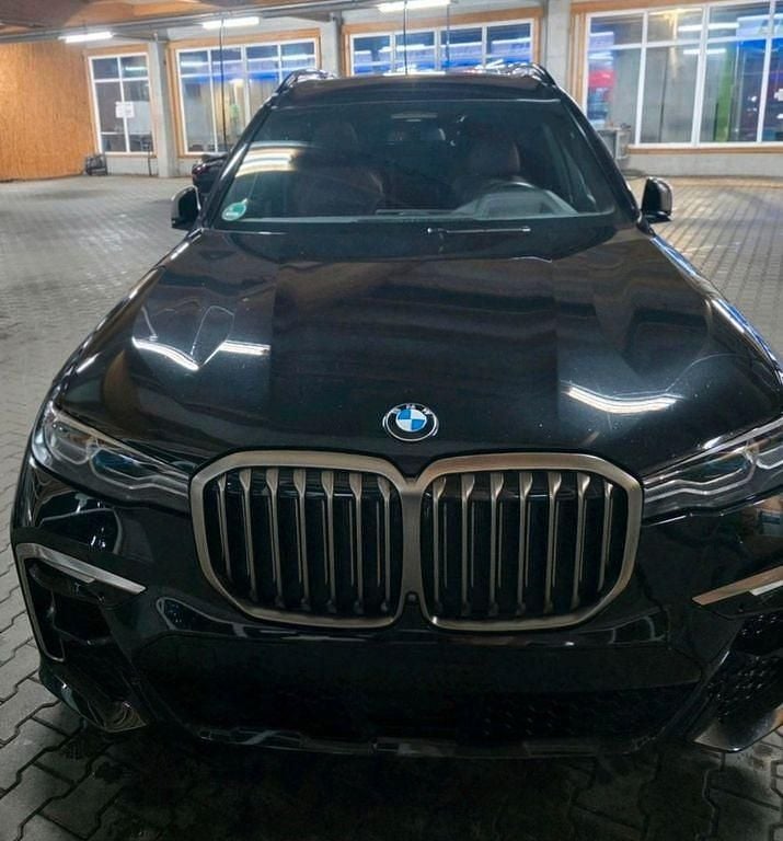 Schwarz Gebraucht 2020 BMW X7 Performance SUV | 54.000 € (Guter Preis) - Bild 1/4