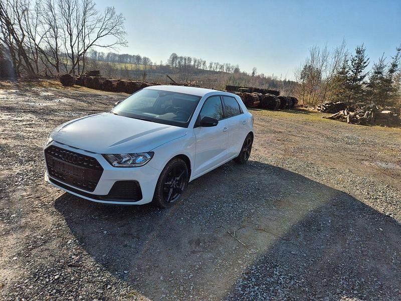 Gebraucht Audi A1 Sportback Advanced 95 PS (69 kW) 2023 Weiß Kleinwagen