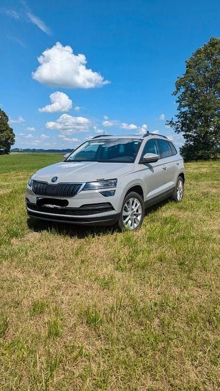 Silber Gebraucht 2018 Skoda Karoq Ambition SUV | 15.700 € (Guter Preis) - Bild 1/4