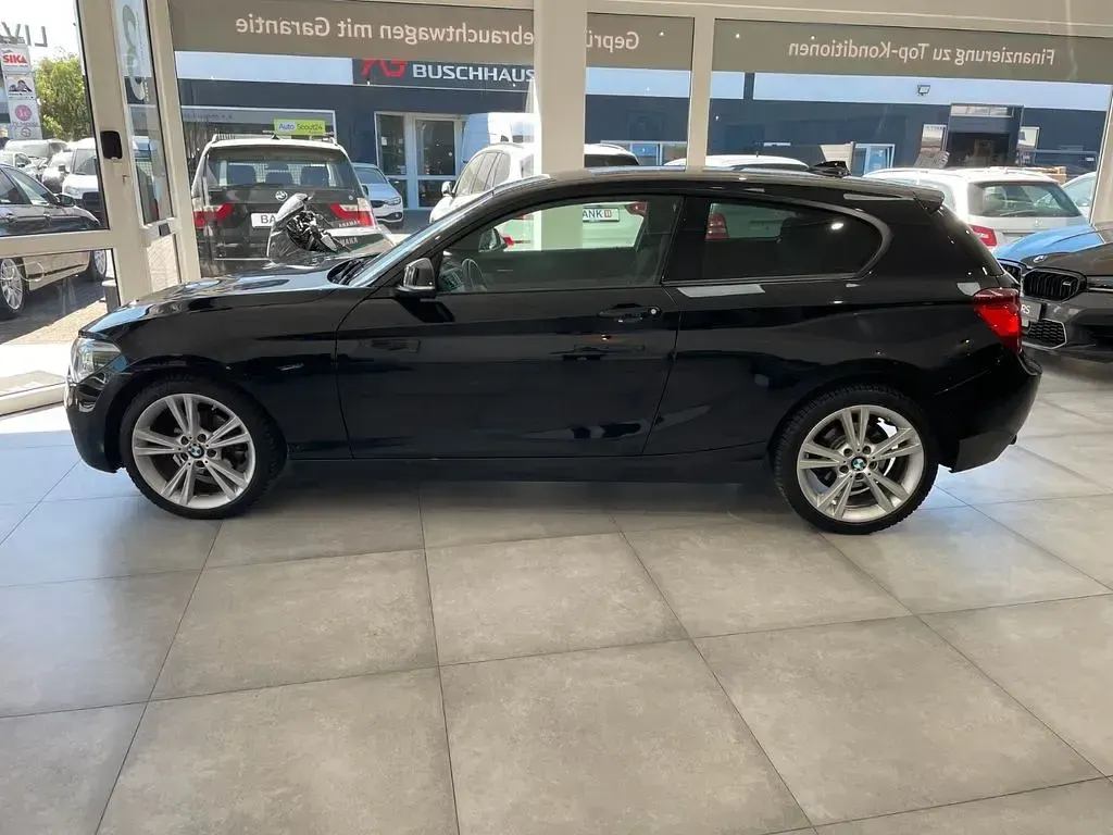 Gebraucht BMW 118 143 PS (105 kW) 2014 Schwarz Kleinwagen