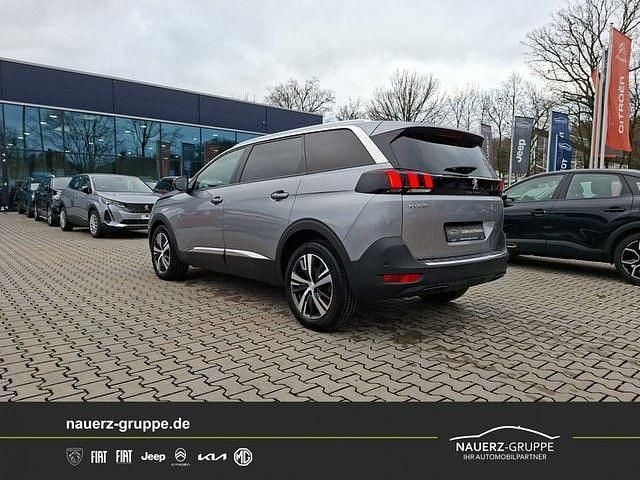 Gebraucht Peugeot 5008 Allure 131 PS (96 kW) 2023 Grau SUV